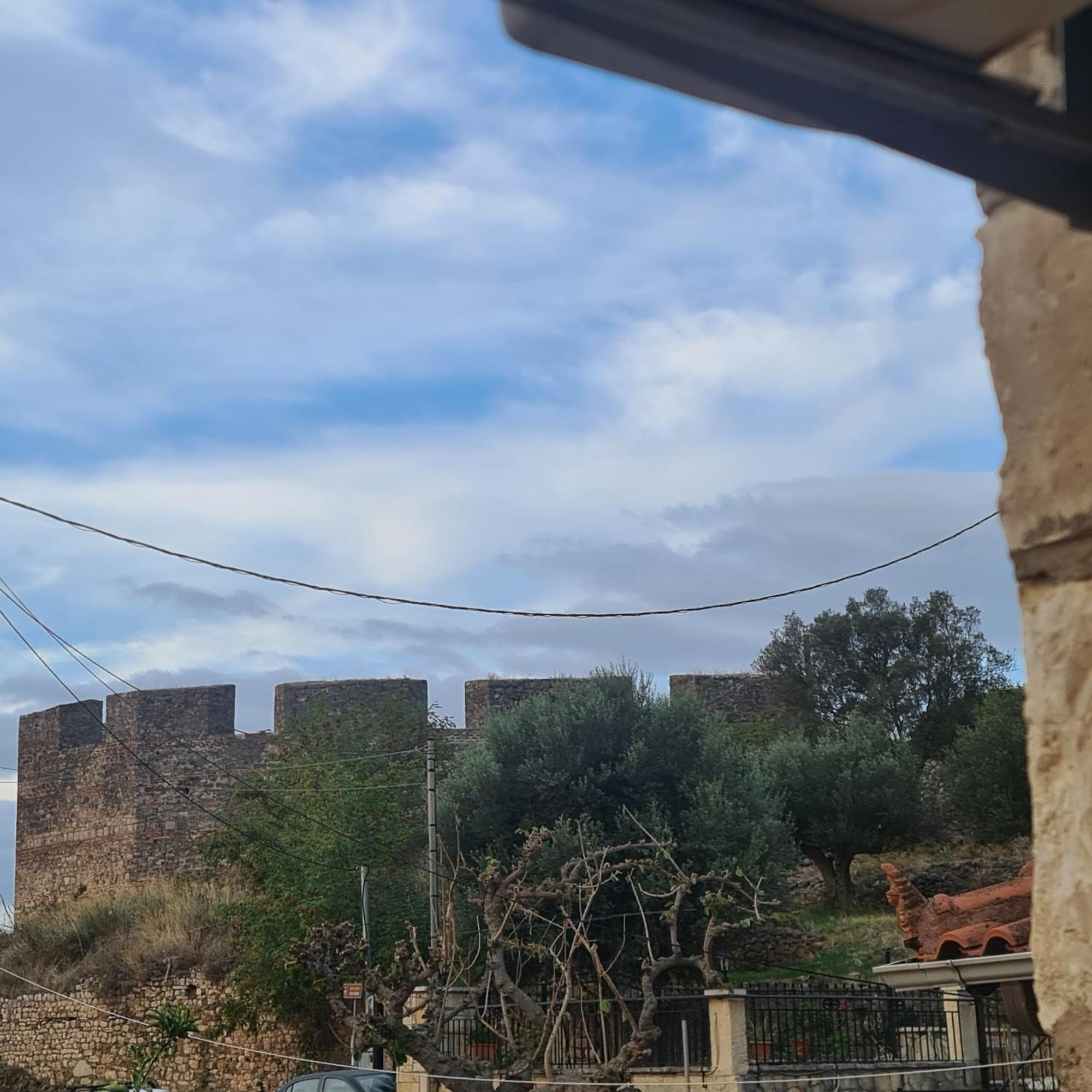 فيلا View By The Castle نافبكْتوس المظهر الخارجي الصورة